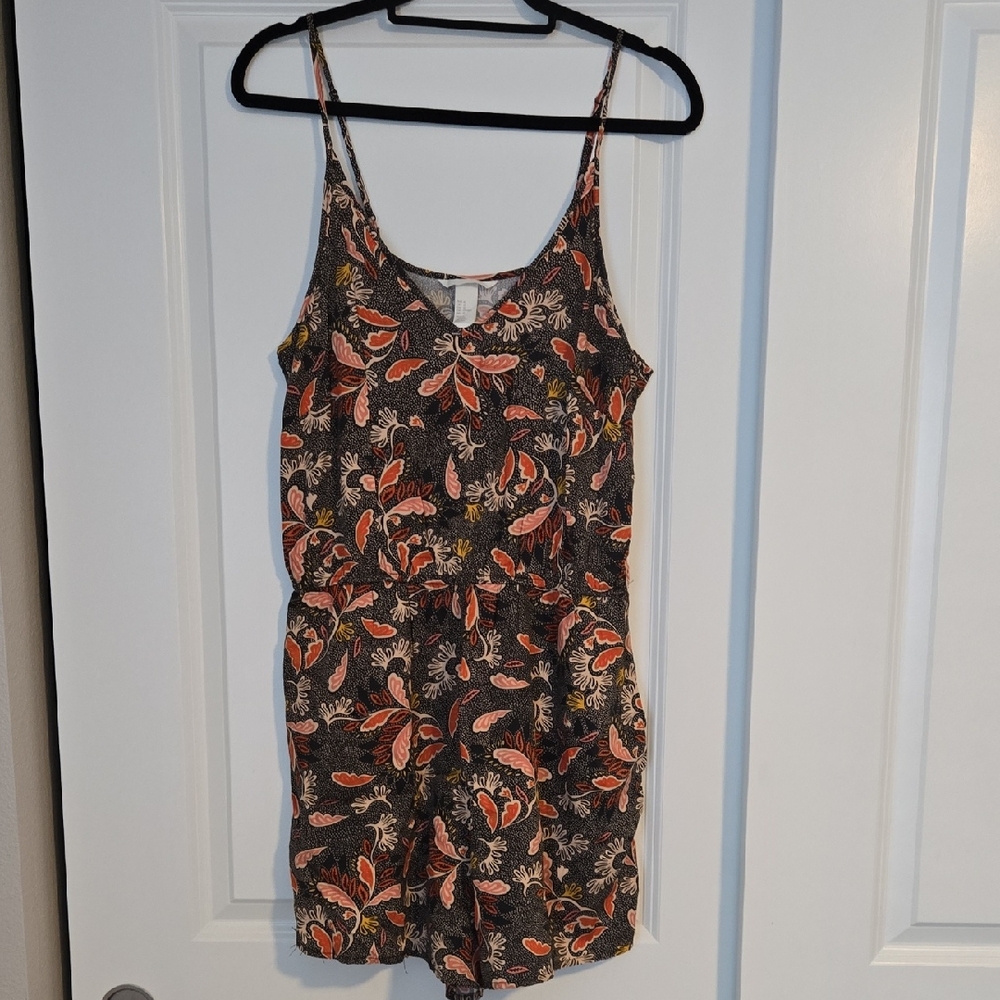 H&M Black and Coral Floral Paisley Spaghetti Strap Romper